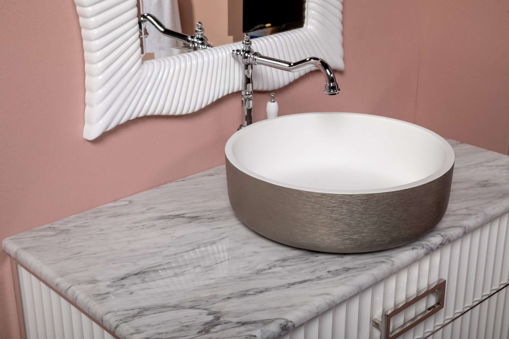 Столешница мрамор 111см Bianca Carrera под LV-6 чашу Столешница мрамор 111см Bianca Carrera под LV-6 чашу