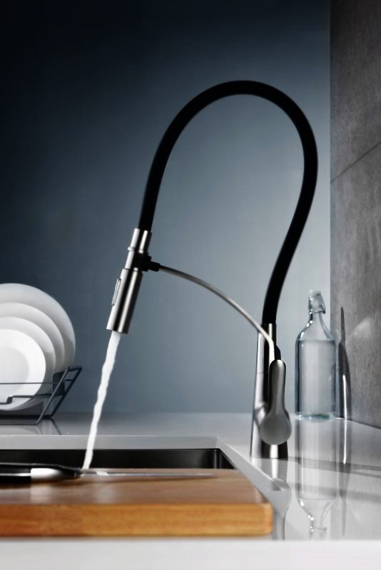 Смеситель для кухни с гибким изливом, двухрежимный, нержавеющая сталь, исполнение сатин BB-LAM36-IN Смеситель для кухни с гибким изливом, двухрежимный, нержавеющая сталь, исполнение сатин BB-LAM36-IN