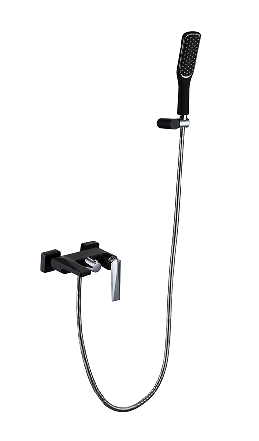 Смеситель для ванны с душ.гарнитуром VENTURO черный + хром Смеситель для ванны с душ.гарнитуром VENTURO черный + хром