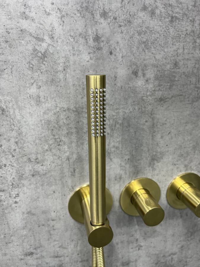 Душевая система Timo Saona SX-2319/17SM скрытого монтажа с термостатом, золото матовое Душевая система Timo Saona SX-2319/17SM скрытого монтажа с термостатом, золото матовое