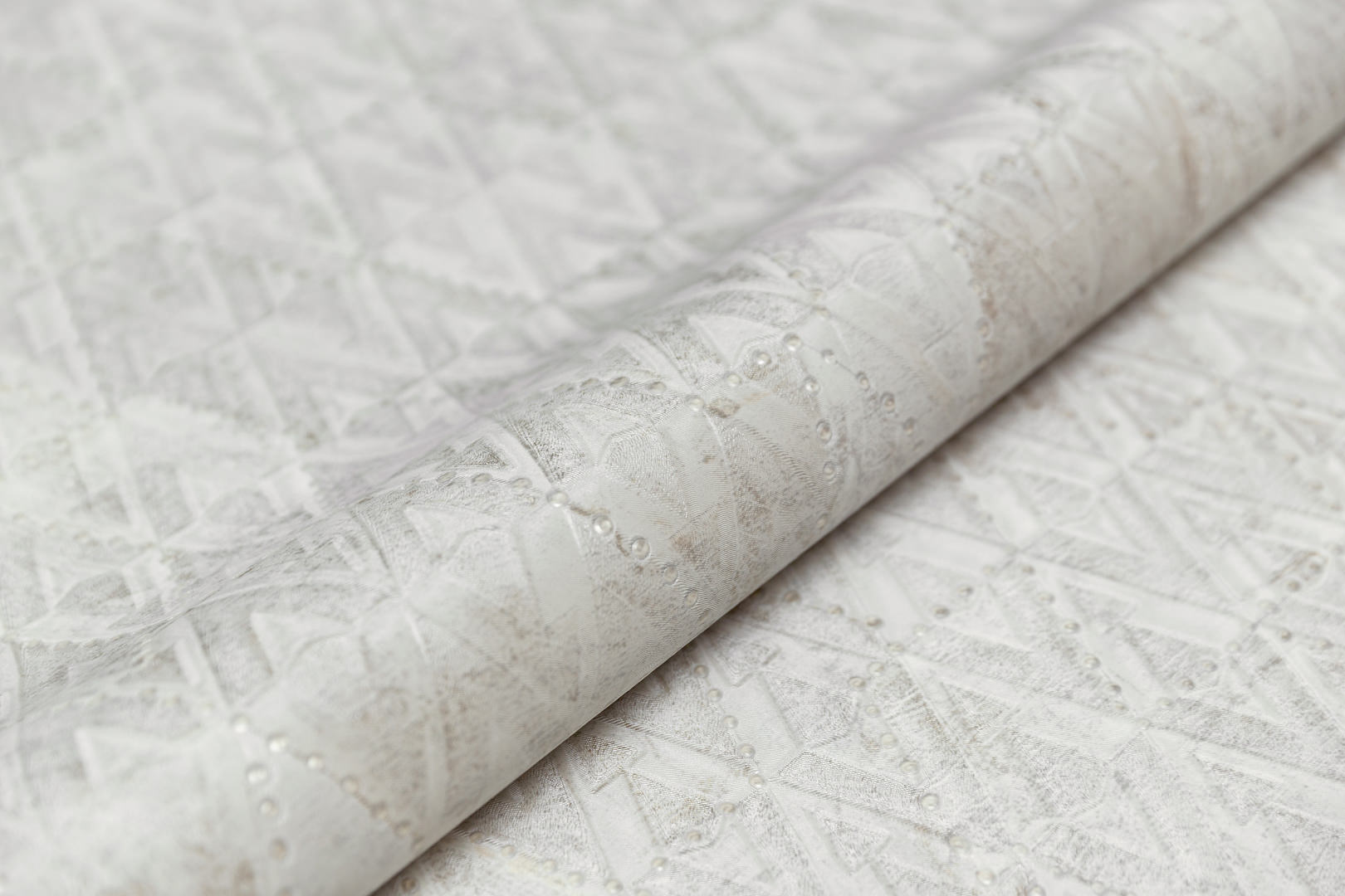 Обои KM7402 Коллаж мотив, серый светлый Виниловые (1,06м*10,05м), шт Обои KM7402 Коллаж мотив, серый светлый Виниловые (1,06м*10,05м), шт