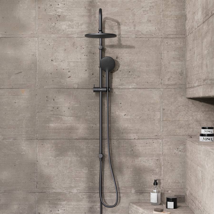 977000300 Jupiter, душ.система: верхн.душ 225 мм, ручн.душ 1 ф-ция 120 мм, штанга 1010 мм , Черный 977000300 Jupiter, душ.система: верхн.душ 225 мм, ручн.душ 1 ф-ция 120 мм, штанга 1010 мм , Черный