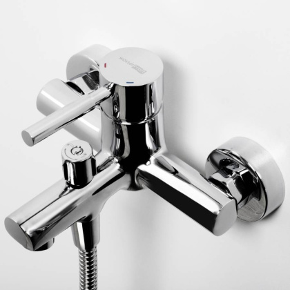 Main 4101 Смеситель для ванны с коротким изливом Wasserkraft