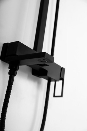 Душевая стойка BelBagno LUCE LUC-VSCM-CRM