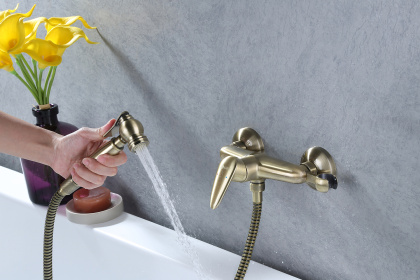 Смеситель Lemark Pramen LM3318B с гигиеническим душем Смеситель Lemark Pramen LM3318B с гигиеническим душем