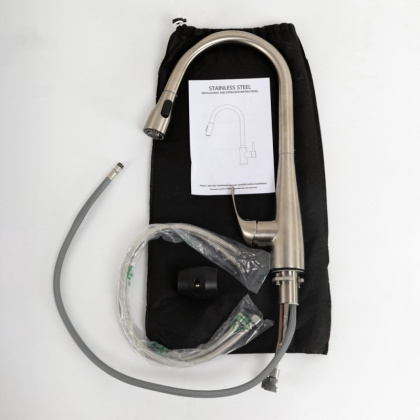 Смеситель для кухни с выдвижным изливом, двухрежимный, нержавеющая сталь, исполнение сатин BB-LAM28-IN Смеситель для кухни с выдвижным изливом, двухрежимный, нержавеющая сталь, исполнение сатин BB-LAM28-IN