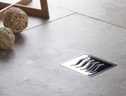 13000112 Точечный трап 100х100 мм Confluo Standard Vertical Dry Ceramic,с сухим затвором,полая под плитку, с рамкой Исполнение: Хром 