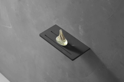 Полочка для ванной комнаты ABBER Stein AS1653MB черная матовая Полочка для ванной комнаты ABBER Stein AS1653MB черная матовая