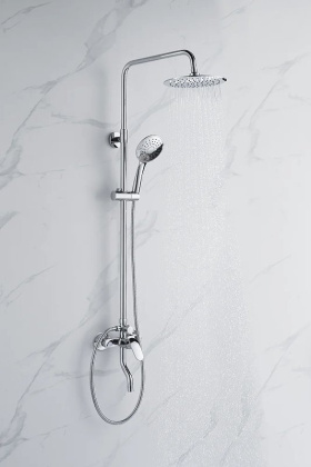 Смеситель Rossinka RS45-46 для ванны с регулируемой высотой штанги и лейкой "Тропический дождь"