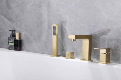 Смеситель для ванны Abber Daheim AF8213G