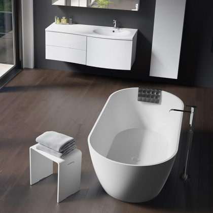 Овальная ванна из искусственного камня Riho Bilbao 150x75 белая BS1200500000000